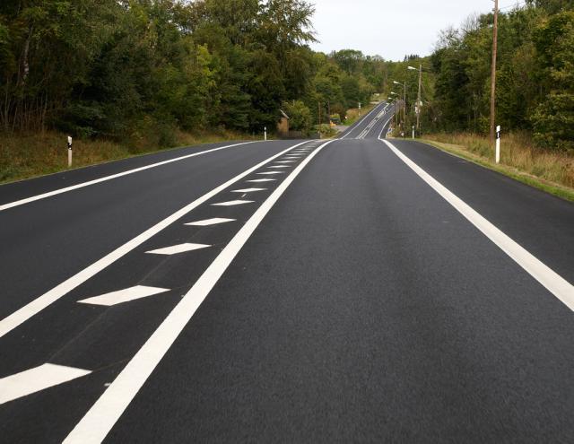 “Self-driving cars need better road markings to reduce the risk of accidents”