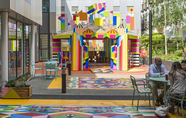 Healing colours at Sheffield Children’s Hospital with DecoMark 2