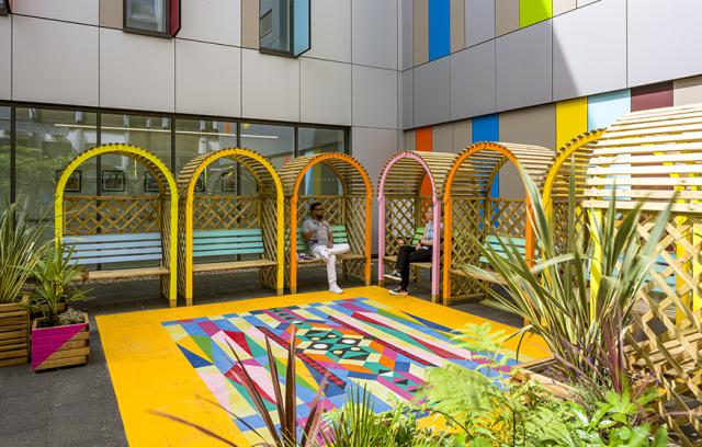 Healing colours at Sheffield Children’s Hospital with DecoMark 3