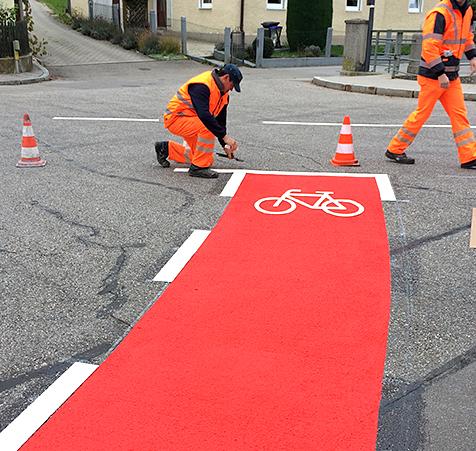 PlastiRouteT Sprayplast is a permanent marking providing slip resistance and long durability