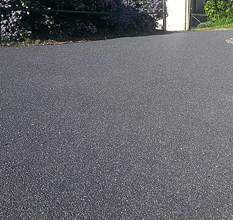 Example of resin bound surfacing with grey aggregates