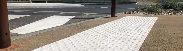 Tactile markings for city crossings